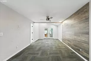 1371 NE Barnes Ct, Gresham, OR 97030 - Photo 18