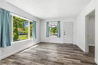 1821 Nichols Blvd, Longview, WA 98632 - Photo 2