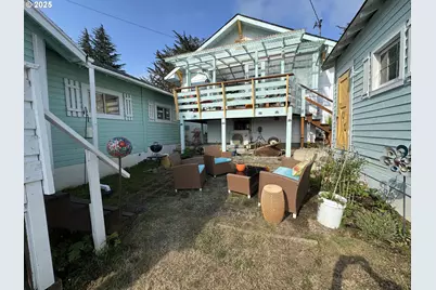 884 S 7th St, Coos Bay, OR 97420 - Photo 36
