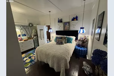 884 S 7th St, Coos Bay, OR 97420 - Photo 18