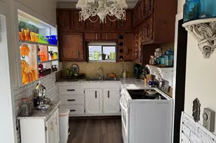 884 S 7th St, Coos Bay, OR 97420 - Photo 6