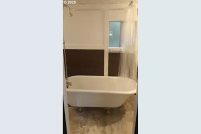 884 S 7th St, Coos Bay, OR 97420 - Photo 42