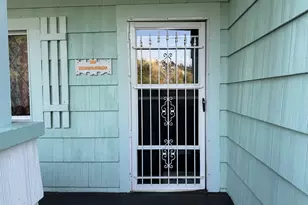 884 S 7th St, Coos Bay, OR 97420 - Photo 2