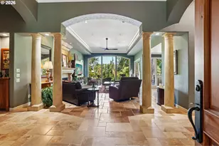 15555 S Clackamas River Dr, Oregon City, OR 97045 - Photo 2