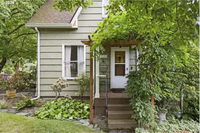 814 6th St, Oregon City, OR 97045 - Photo 1