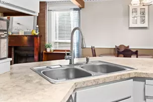 10010 SE Taggart St, Portland, OR 97266 - Photo 16