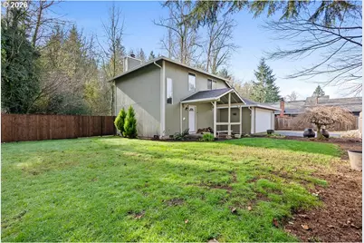 10010 SE Taggart St, Portland, OR 97266 - Photo 2