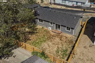 76 SE Darrell Ave, Winston, OR 97496 - Photo 34