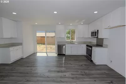 76 SE Darrell Ave, Winston, OR 97496 - Photo 10