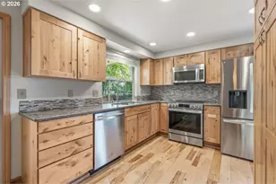 1214 SW 213th Ave, Beaverton, OR 97003 - Photo 12