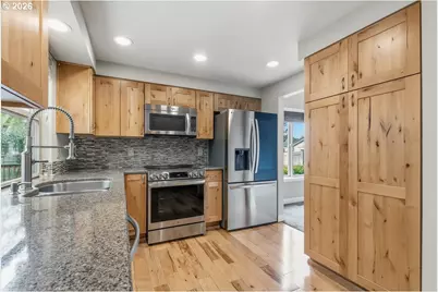 1214 SW 213th Ave, Beaverton, OR 97003 - Photo 14