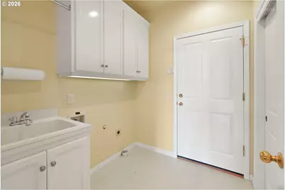 15737 NW Claremont Dr, Portland, OR 97229 - Photo 16