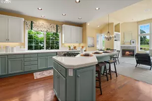 15737 NW Claremont Dr, Portland, OR 97229 - Photo 12