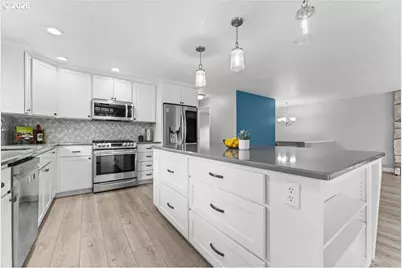11870 SE Australis Ct, Happy Valley, OR 97086 - Photo 6