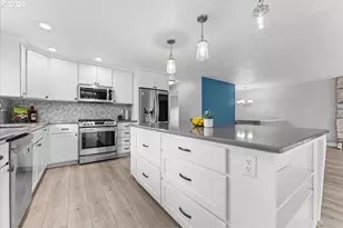 11870 SE Australis Ct, Happy Valley, OR 97086 - Photo 6