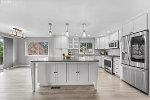 11870 SE Australis Ct, Happy Valley, OR 97086 - Photo 4