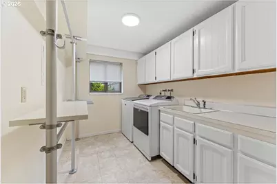 11870 SE Australis Ct, Happy Valley, OR 97086 - Photo 32