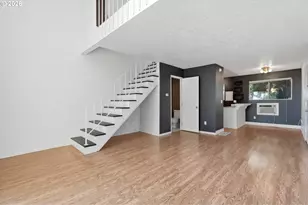 839 SW Broadway Dr, Portland, OR 97201 - Photo 6