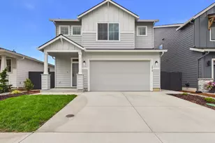 2018 NW 17th Pl, Battle Ground, WA 98604 - Photo 1