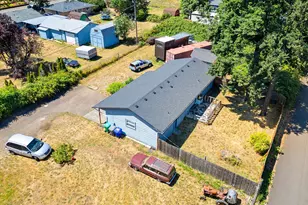 8003 SE Crystal Springs Blvd, Portland, OR 97206 - Photo 8