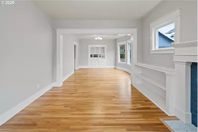 4511 N Commercial Ave, Portland, OR 97217 - Photo 6