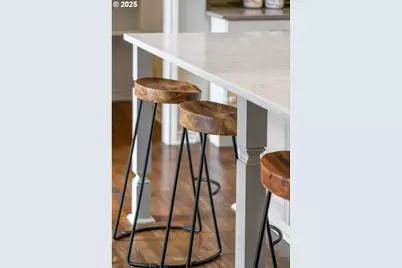 1808 Hall Ct, West Linn, OR 97068 - Photo 4