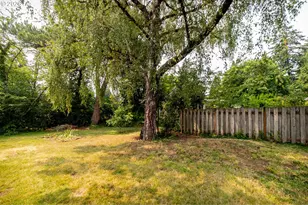 2133 SW Taylors Ferry Rd, Portland, OR 97219 - Photo 30