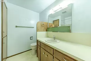 1833 N Danebo Ave, Eugene, OR 97402 - Photo 20