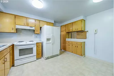 1833 N Danebo Ave, Eugene, OR 97402 - Photo 14