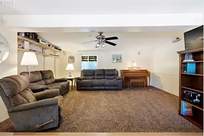 77687 Highway 216, Maupin, OR 97037 - Photo 10