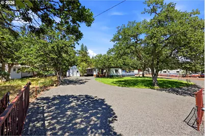 77687 Highway 216, Maupin, OR 97037 - Photo 6