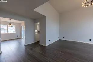 324 SW 28th Ct, Troutdale, OR 97060 - Photo 6
