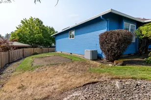 324 SW 28th Ct, Troutdale, OR 97060 - Photo 44