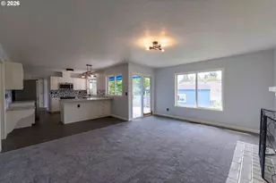 324 SW 28th Ct, Troutdale, OR 97060 - Photo 14