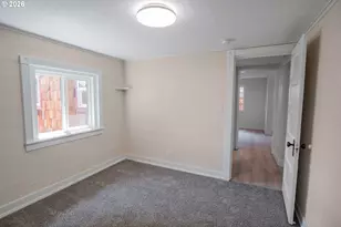 1039 C St, Springfield, OR 97477 - Photo 10