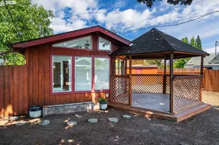 1039 C St, Springfield, OR 97477 - Photo 20