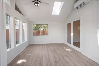 1039 C St, Springfield, OR 97477 - Photo 16