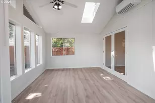 1039 C St, Springfield, OR 97477 - Photo 16