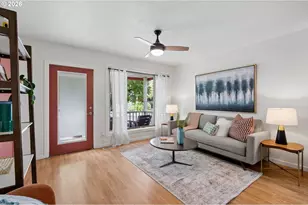 9040 N Oswego Ave, Portland, OR 97203 - Photo 8