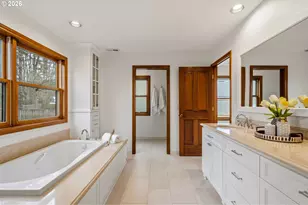 13282 Deerfield Ct, Lake Oswego, OR 97035 - Photo 28