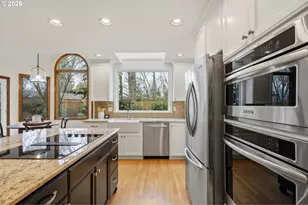 13282 Deerfield Ct, Lake Oswego, OR 97035 - Photo 14