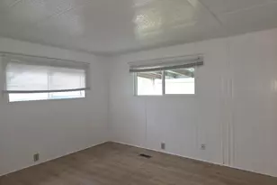 13045 SE Stark St, Portland, OR 97233 - Photo 22