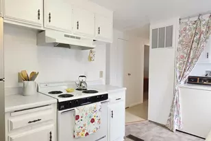 13045 SE Stark St, Portland, OR 97233 - Photo 6
