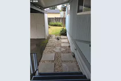 13045 SE Stark St #112, Portland, OR 97233 - Photo 6