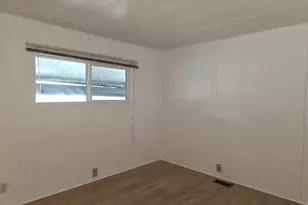 13045 SE Stark St, Portland, OR 97233 - Photo 20