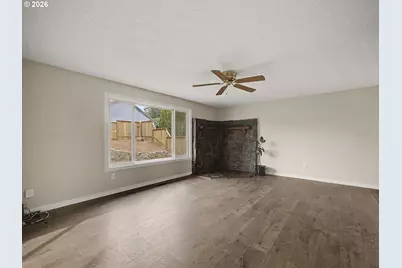 18052 Seaman St, Sandy, OR 97055 - Photo 8