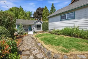 8501 SW 7th Ave, Portland, OR 97219 - Photo 2