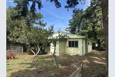 628 W 13th St, Port Orford, OR 97465 - Photo 1