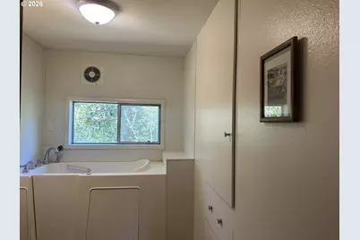 628 W 13th St, Port Orford, OR 97465 - Photo 16
