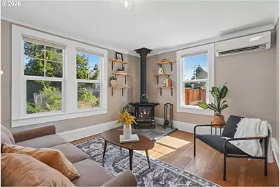 7922 N Ivanhoe St, Portland, OR 97203 - Photo 4
